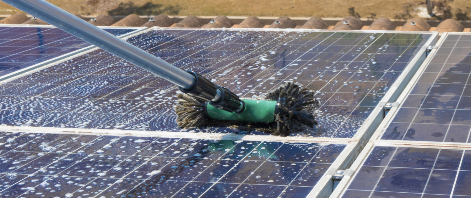 päikesepaneelide puhastus