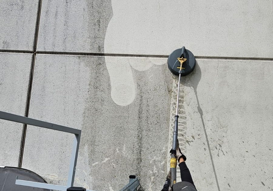 e0a3d990-6a21-4f8b-bb4b-79b920955d58